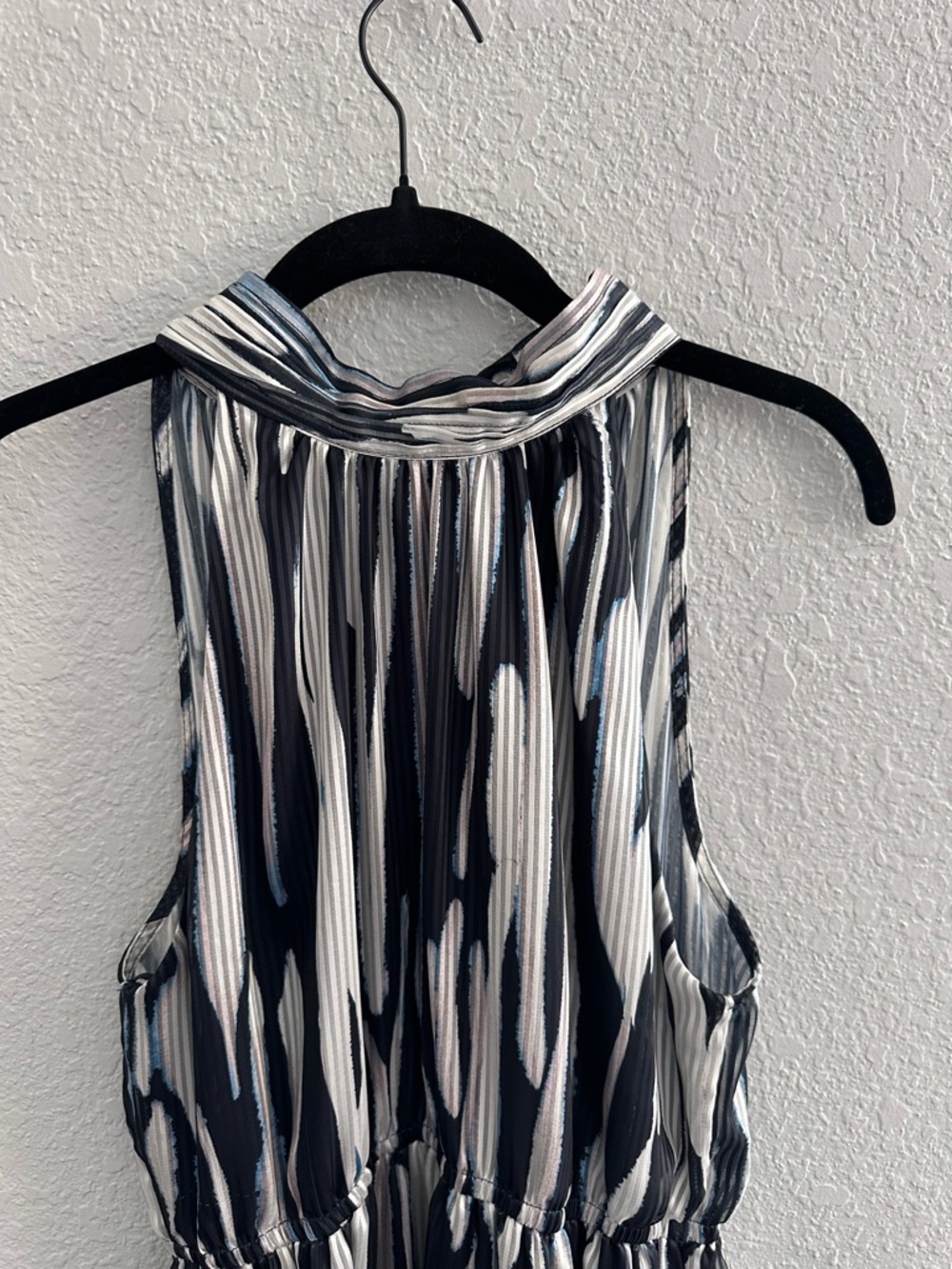 Socialite Mock Neck Halter Midi Dress Abstract Print Tiered Chiffon M - Picture 3 of 12
